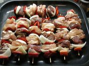 Una foto de brochette al horno lomo