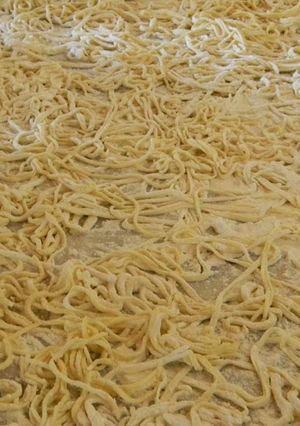 Una foto de Tallarines caseros al huevo