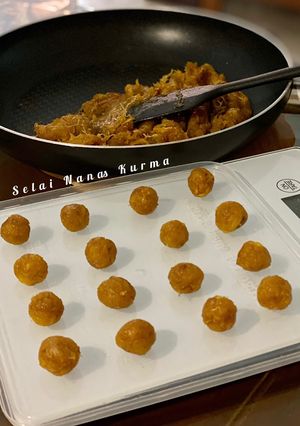 Foto resep Selai Nanas Kurma (kreasi isi nastar via slow juicer-masak gak lama)