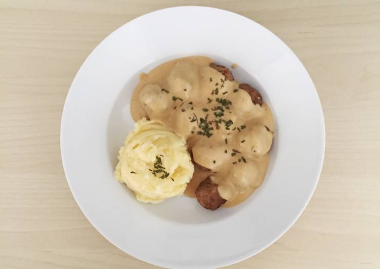 Resep Swedish Meatballs with Mashed Potatoes yang Lezat