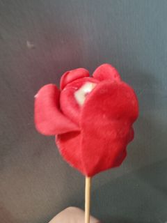 Una foto de Rosas de fondant, chocolate y fresas