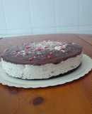 Tarta de stracciatella con virutas de chocolate