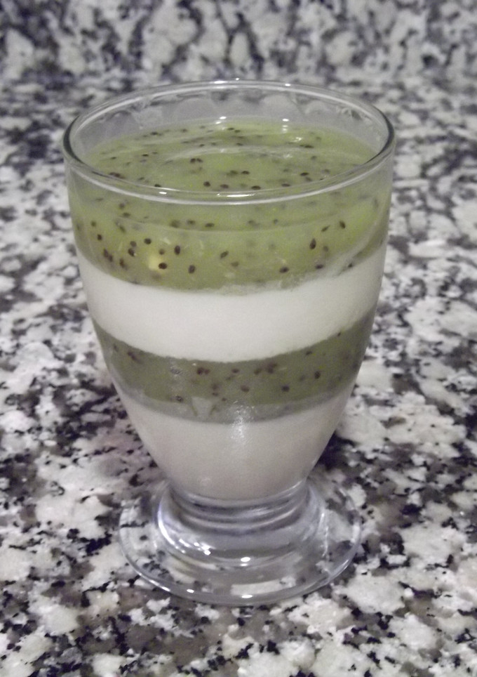 Una foto de Copa de yogur con kiwi