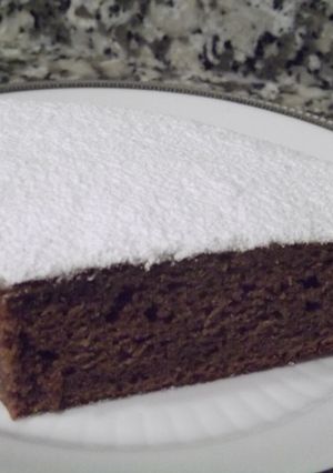 Una foto de Bizcocho de yogur y chocolate