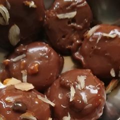 A picture of Dark chocolate almond cookies.
