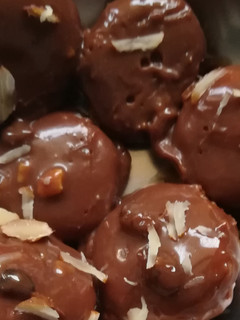 A picture of Dark chocolate almond cookies.