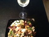 Ensalada de langostinos con aceitunas