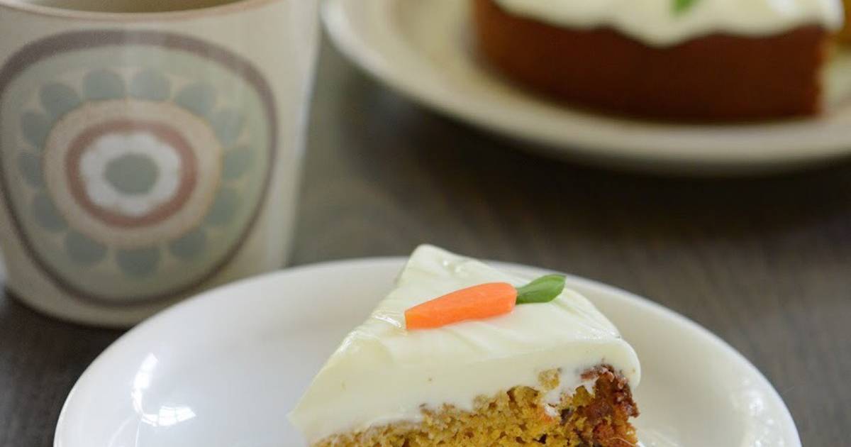 easy-carrot-cake-with-cream-cheese-frosting-just-so-tasty