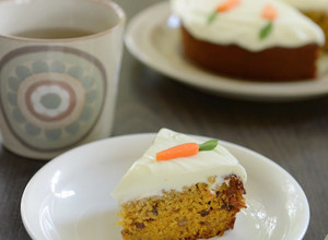 A picture of Low fat carrot cake.