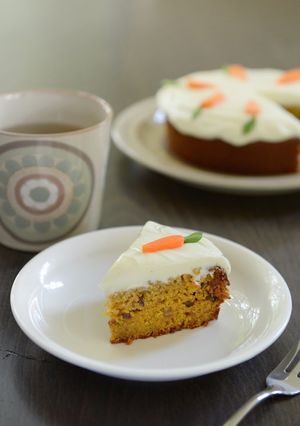 A picture of Low fat carrot cake.