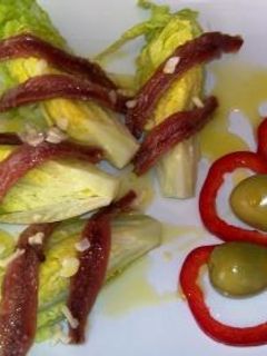 Una foto de Cogollos con anchoas