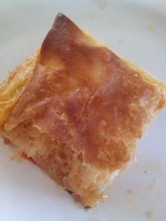 Una foto de Hojaldre 3 quesos