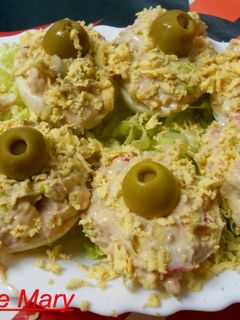 Una foto de Huevos rellenos de atún y surimi
