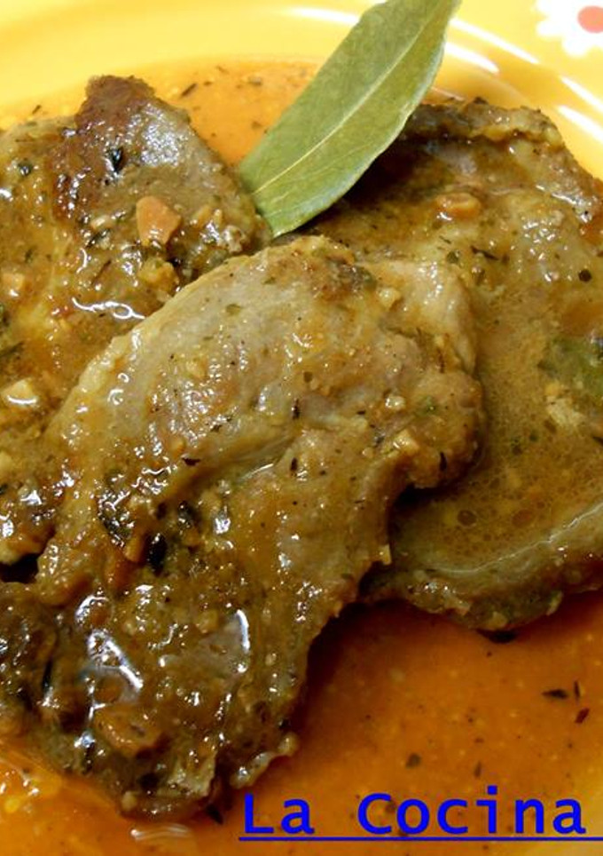 Una foto de Chuletas en salsa de almendras