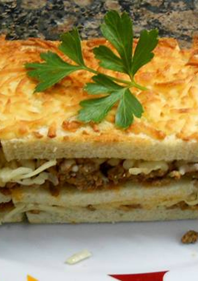 Una foto de Pastel de carne con pan de molde