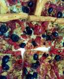 Pizza de atún y pimientos en hojaldre