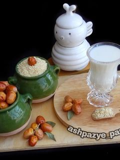 عکسی از دستور نوشیدنی مفید برای پوکی استخوان 🌸 شیر و سنجد