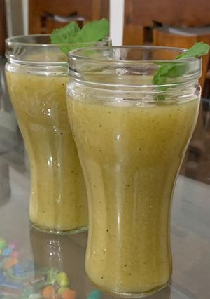 આમ પન્ના (Aam Panna Recipe In Gujarati) રેસીપી મુખ્ય ફોટો