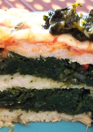 Una foto de Lasaña de pollo y espinacas 😋