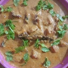 A picture of Paneer butter masala.