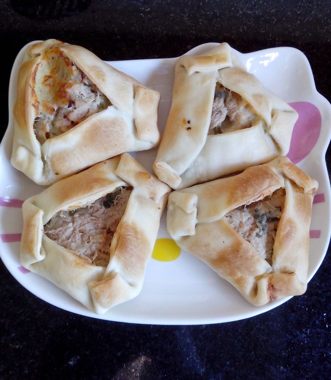 Una foto de Empanaditas triángulares de atún