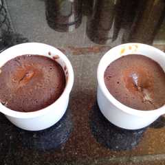 A picture of Postre de Chocolate y Dulce de leche en Microondas.