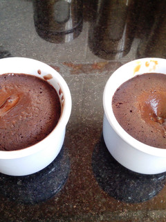 Una foto de Postre de Chocolate y Dulce de leche en Microondas
