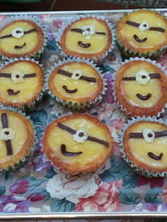 Una foto de Cupcakes de minions 😊