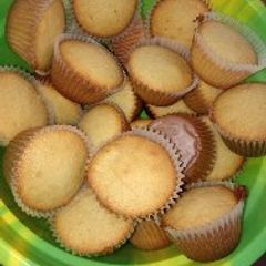 A picture of My plain vanilla cupcake.