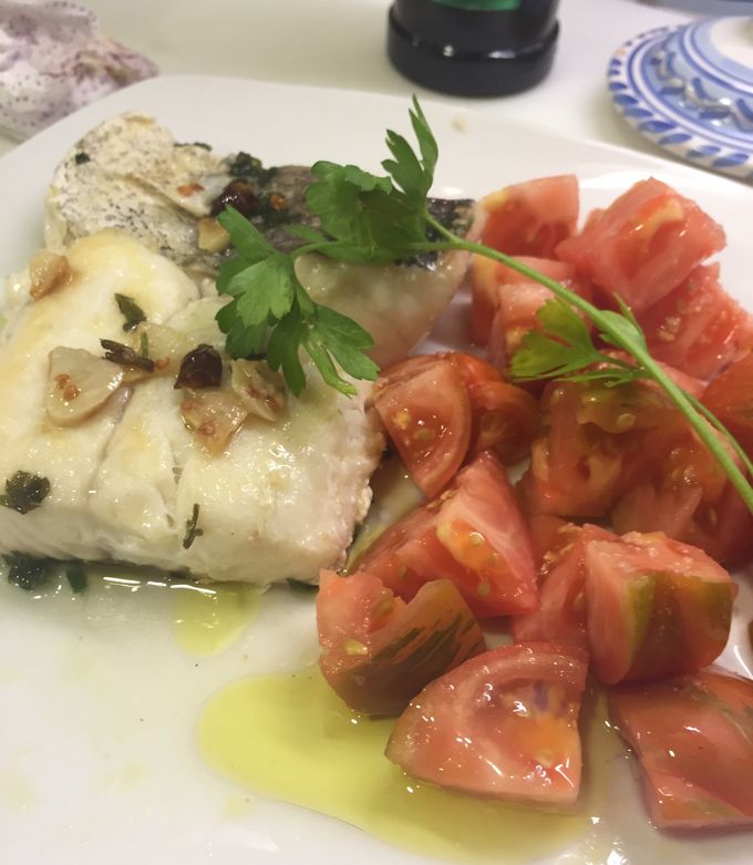 Foto principal de Merluza al ajillo estilo dieta Mediterránea