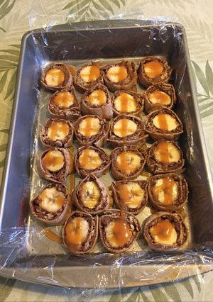 Una foto de Postre banana sushi 