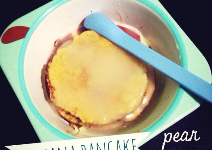 Banana pancake with pear sauce