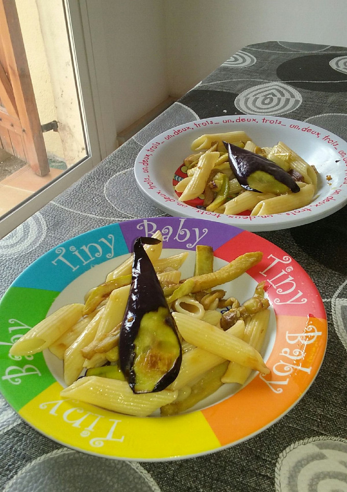 Una foto de Macarrones con verduras para mis niños