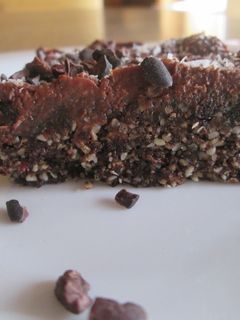 Una foto de Brownie crudivegano de chocolate