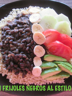 Una foto de Mijo con frijoles al estilo cubano
