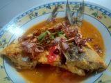Bandeng Bumbu Kuning. 