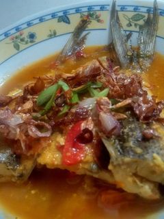 Foto resep Bandeng Bumbu Kuning. 