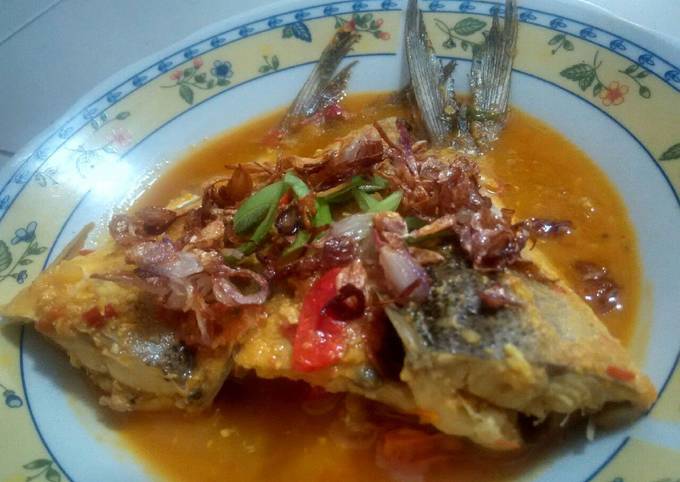 Resep Bandeng Bumbu Kuning. yang Sempurna