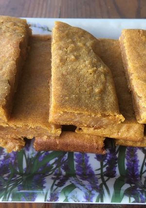 A picture of Pumpkin cake.