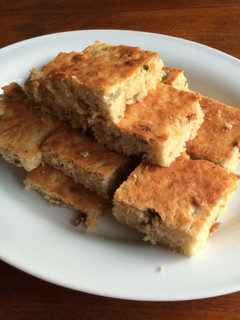 A picture of Banana Walnut Cake.