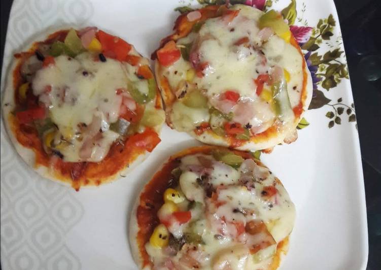 How to Prepare Super Quick Homemade Mini Pizza