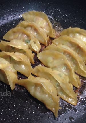 รูปของ Homemade Gyoza in my style