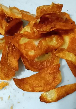 A picture of Crisps in the air fryer.