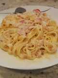 Tagliatelli con bechamel de mostaza y bacon