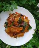 Cá sốt cay lá quế kiểu Thái (Spicy Thai Basil Fish)