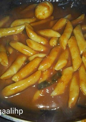Foto resep Tteokbokki (Korean Spicy Rice Cakes)