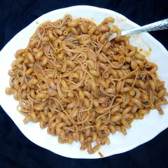 A picture of Macaroni and spaghetti simple Jolop.