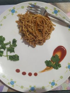 हक्का नूडल्स (Hakka Noodles recipe in Hindi) रेसिपी मुख्य फोटो