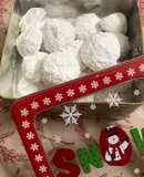 Κουραμπιέδες Παραδοσιακοί με λιγότερη ζάχαρη και πολλά μυστικά (Greek Christmas Snowball Cookies)