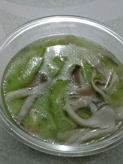 Hình của món Canh khổ qua nấm .
